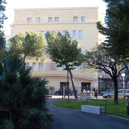 Phi Hotel Ambra Пескара Экстерьер фото