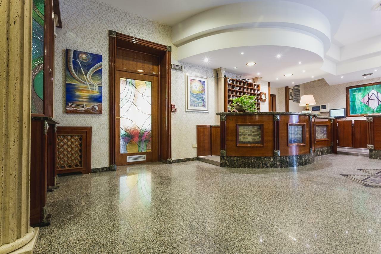 Phi Hotel Ambra Пескара Экстерьер фото