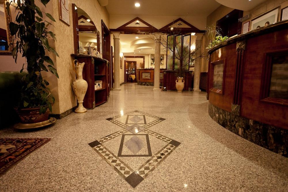 Phi Hotel Ambra Пескара Экстерьер фото