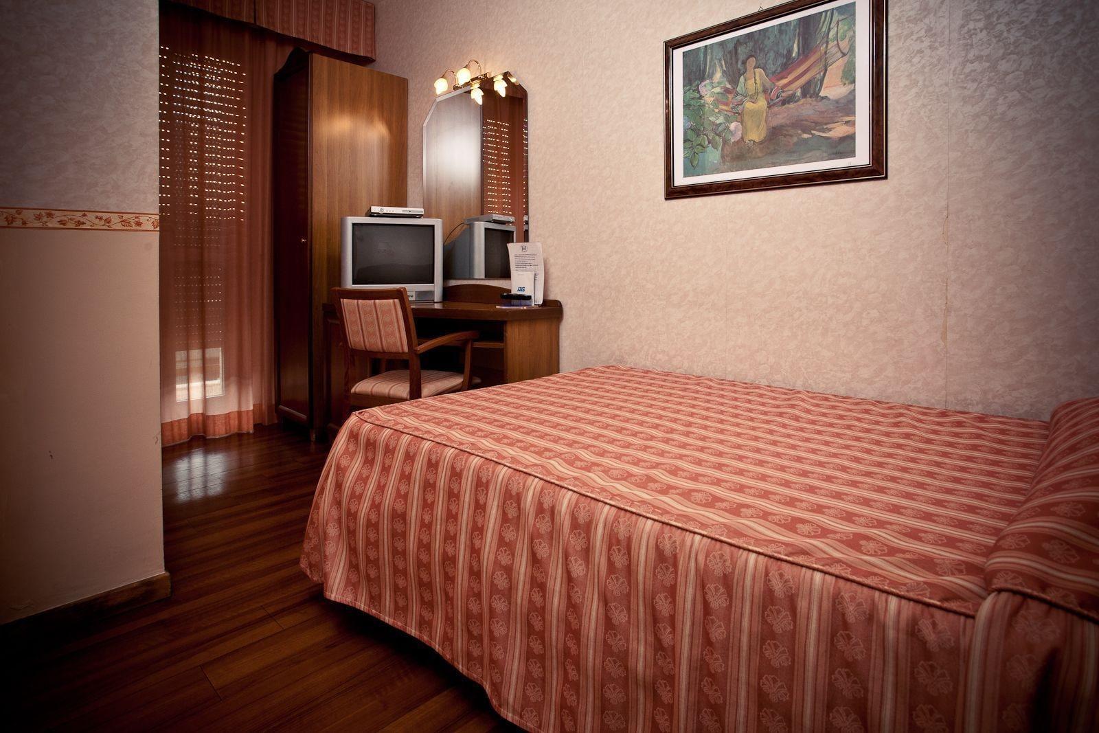 Phi Hotel Ambra Пескара Экстерьер фото