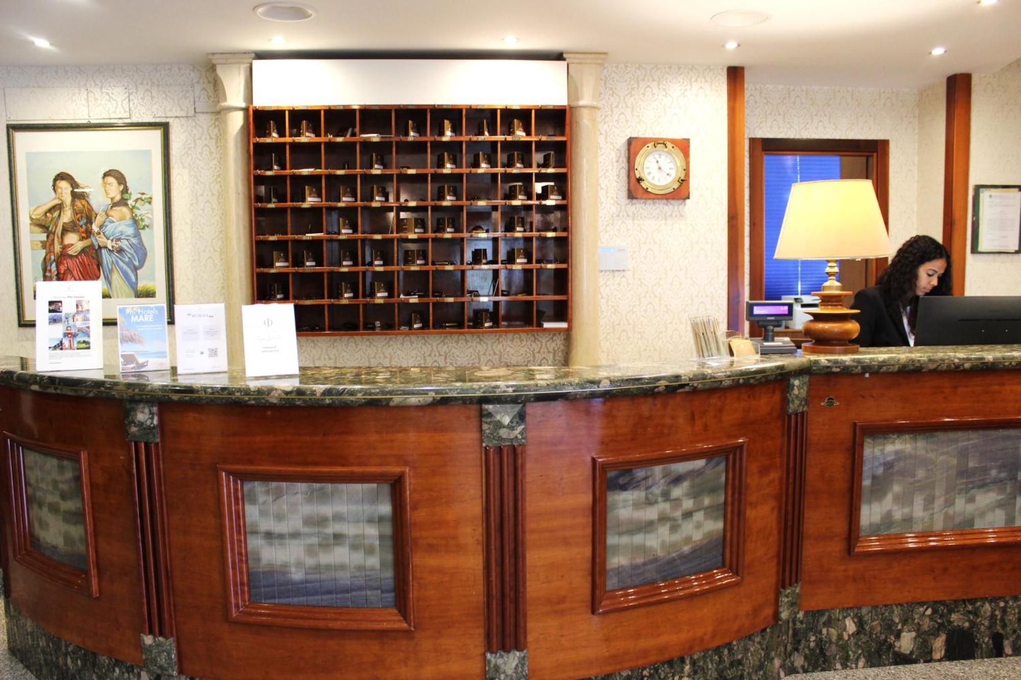 Phi Hotel Ambra Пескара Экстерьер фото